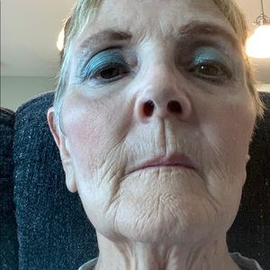 Meet your Posher, Valerie